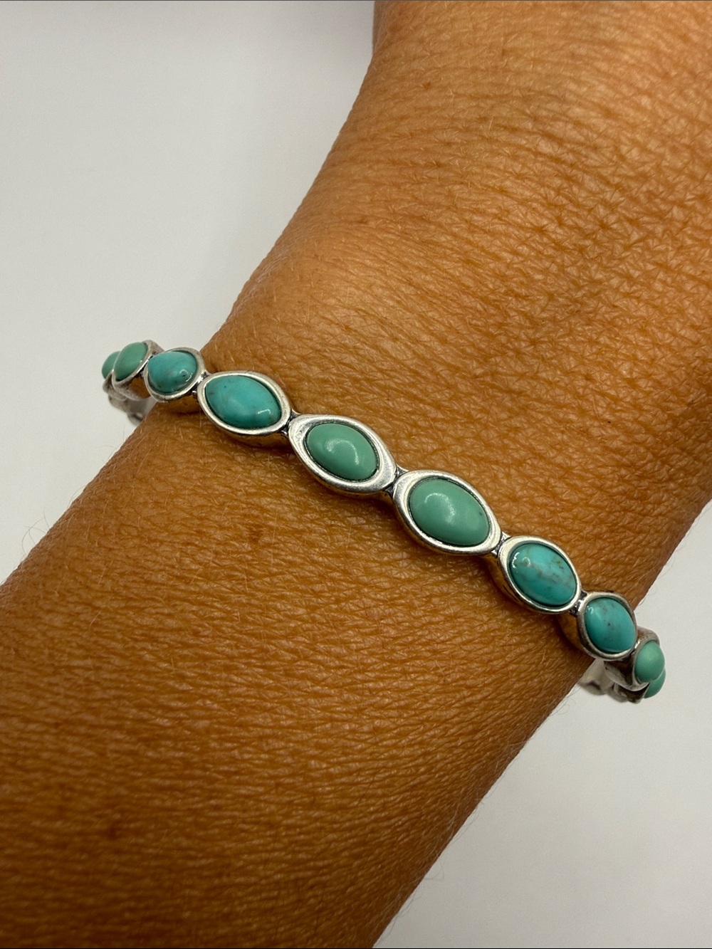 Vintage Southwestern Silver Tone Turquoise Blue Bangle Cuff Statement Bracelet
